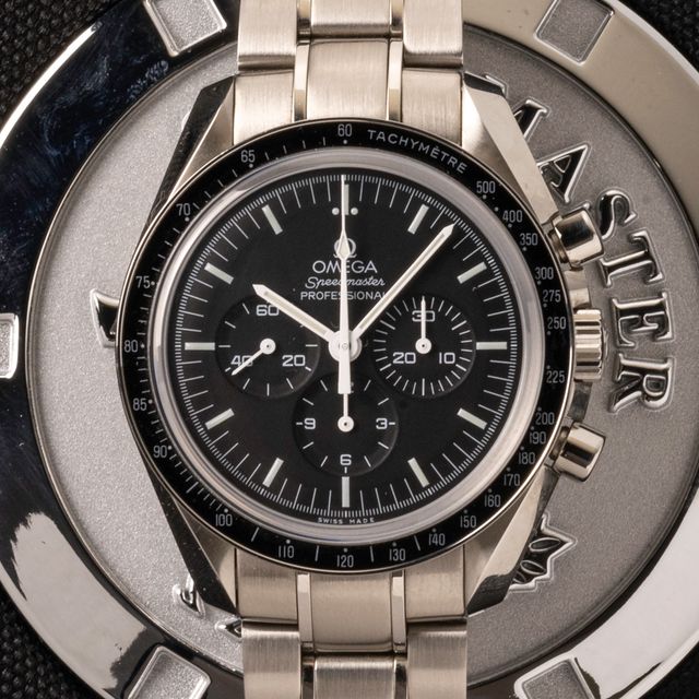 Omega Speedmaster Moonwatch 311.30.42.30.01.006 Image 6